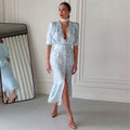 Maxikleid mit Spitze und Schlitz