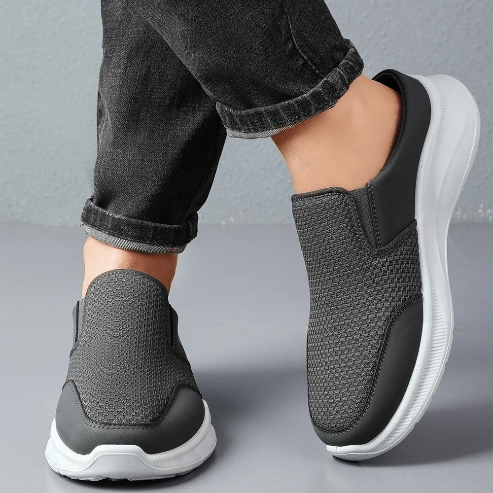 Atmungsaktive, leichte Sommersneaker