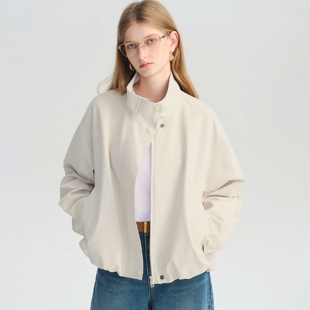 Kurze Freizeitjacke mit Stehkragen