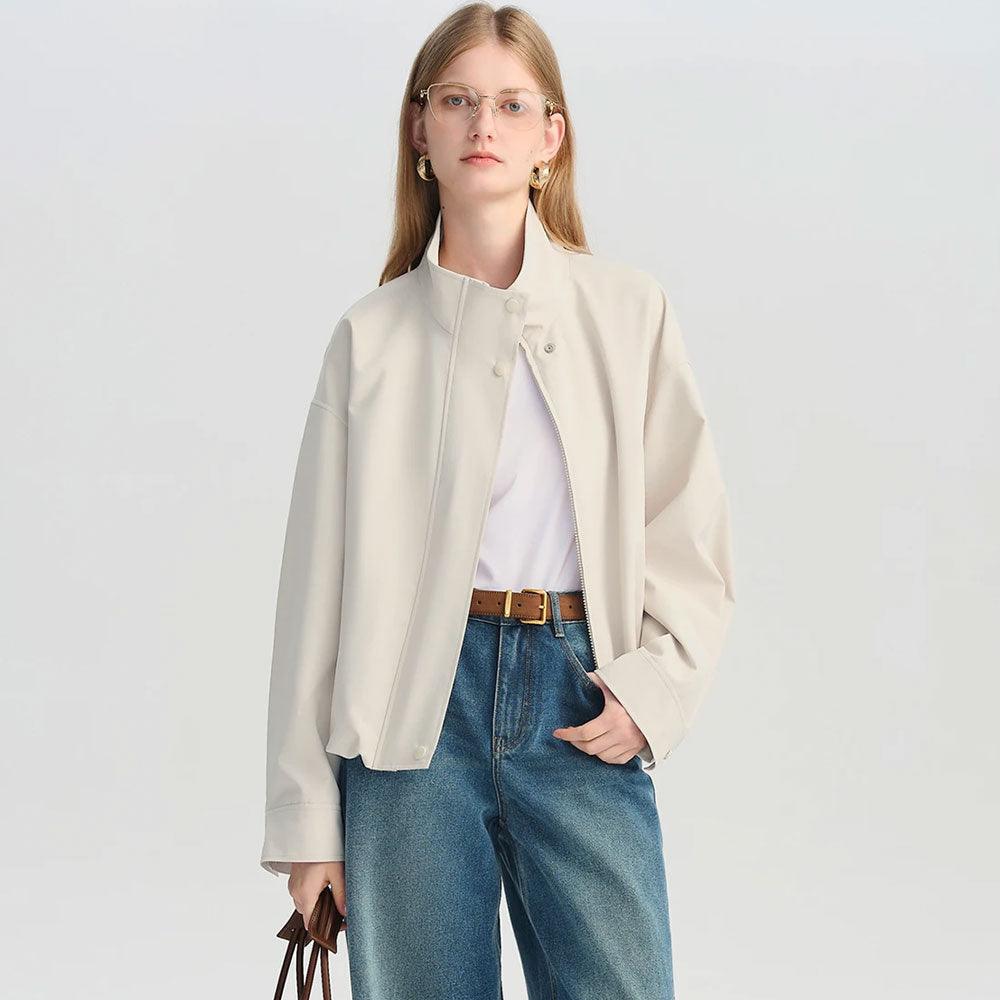 Kurze Freizeitjacke mit Stehkragen