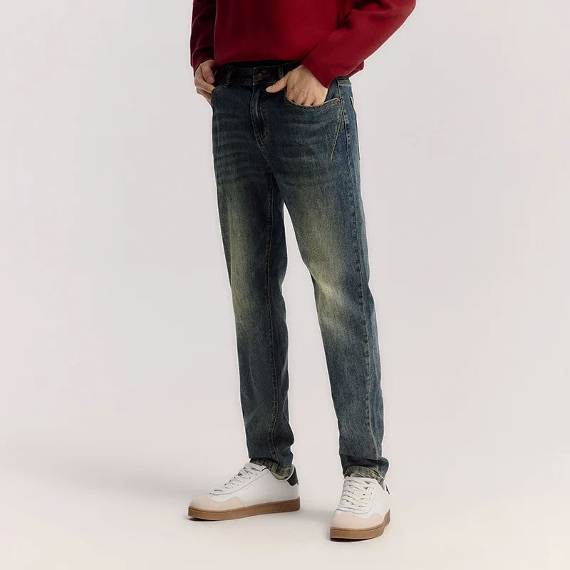 Stretchjeans mit schmal zulaufender Passform