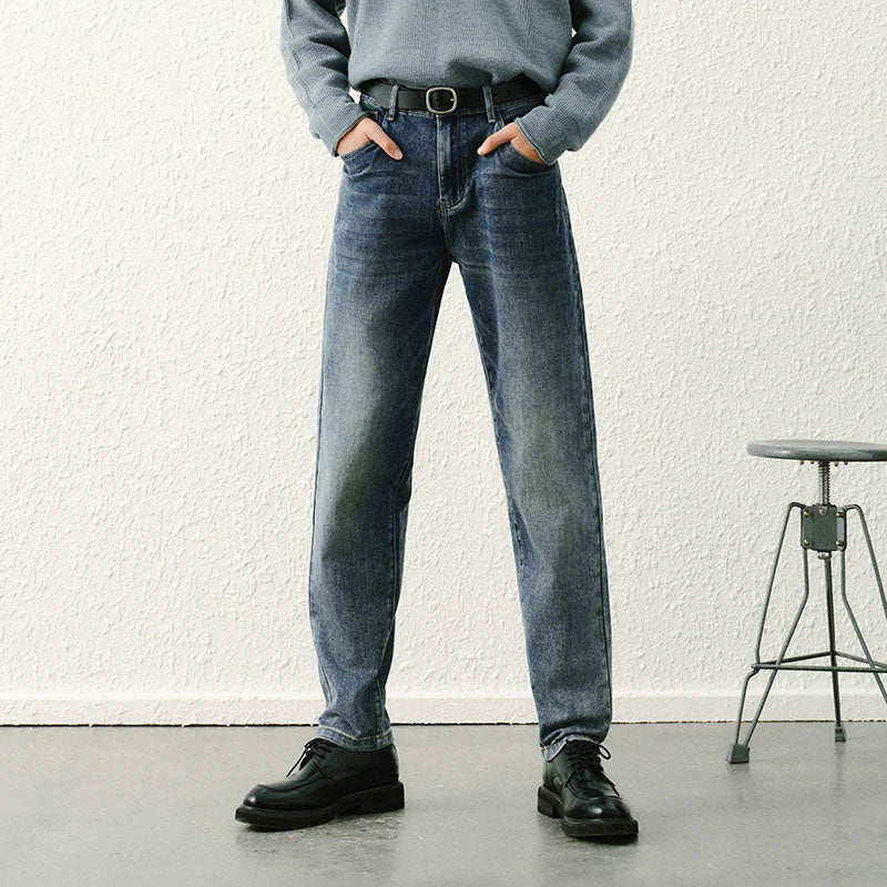 Stretchjeans mit schmal zulaufender Passform