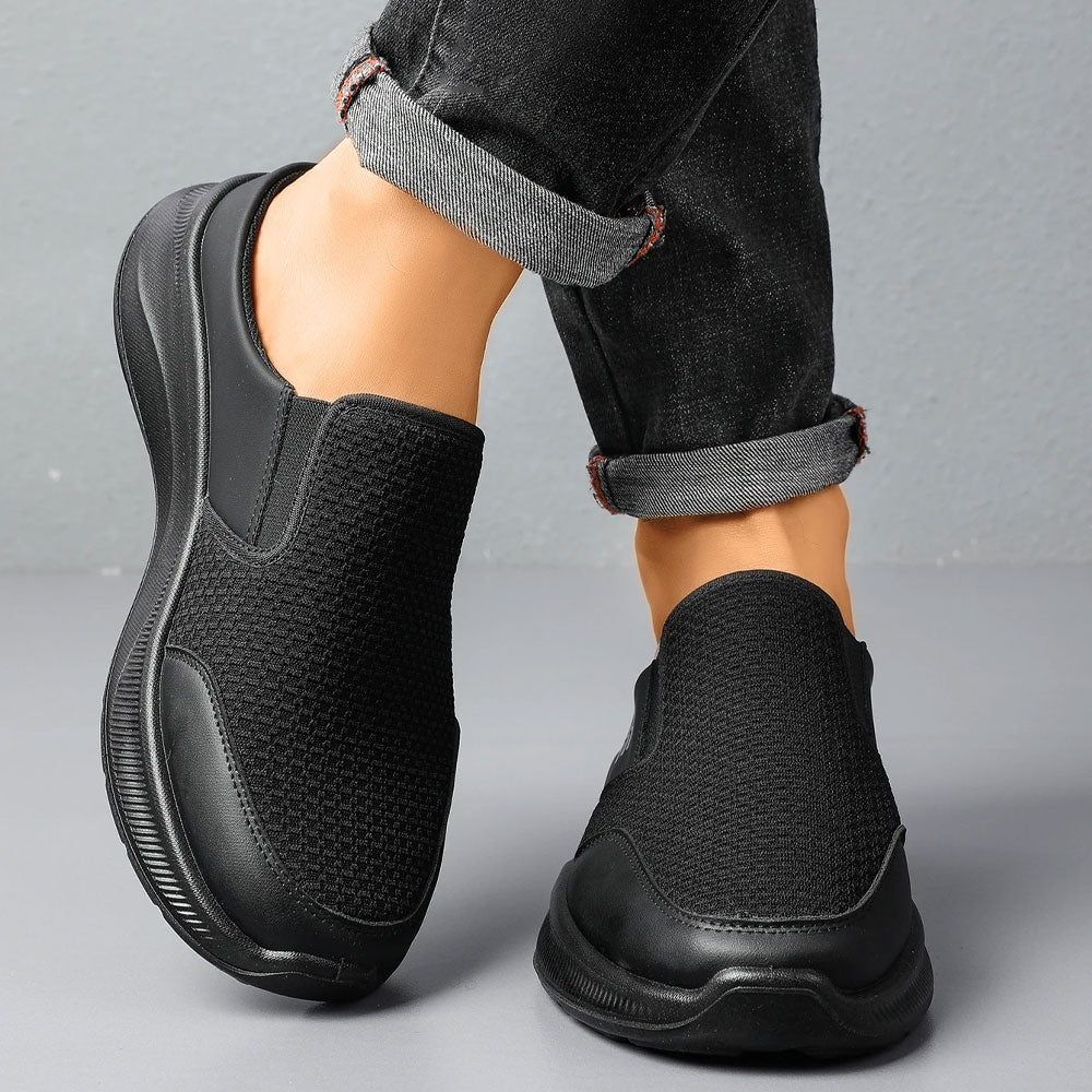 Atmungsaktive, leichte Sommersneaker